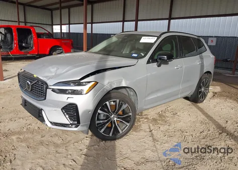 2024 Volvo Xc60 B5 Plus Dark Theme z USA, uszkodzony, nr VIN YV4L12RL0R1841209